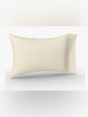 NEVER USED Threshold Neutral Cream Pillow Cases, the set includes two.